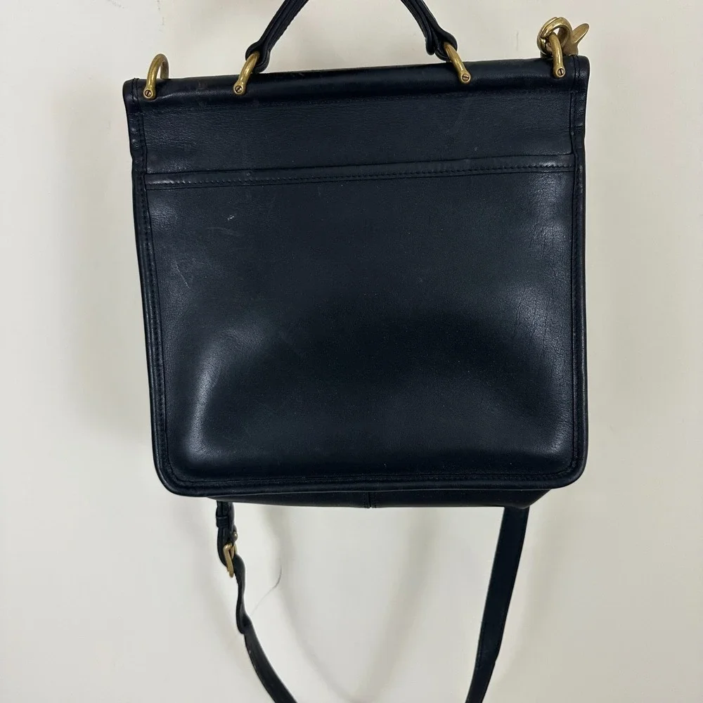 Vintage Coach Willis Shoulder Bag Womens Black Leather Turn-Lock Crossbody Strap